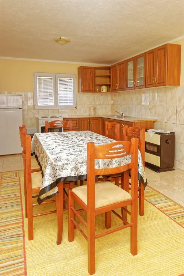 אוטייהא Apartments Ajla מראה חיצוני תמונה