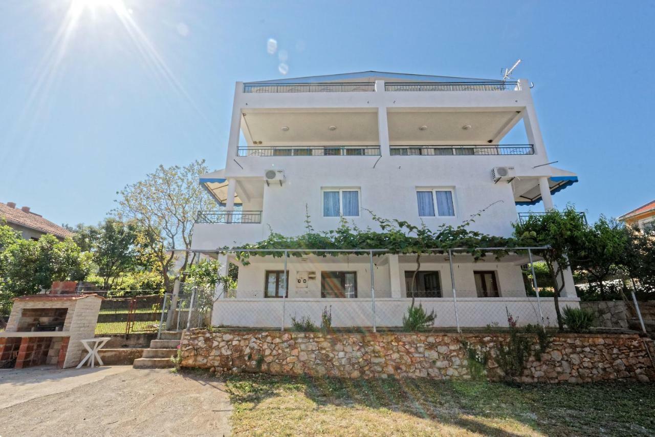 אוטייהא Apartments Ajla מראה חיצוני תמונה