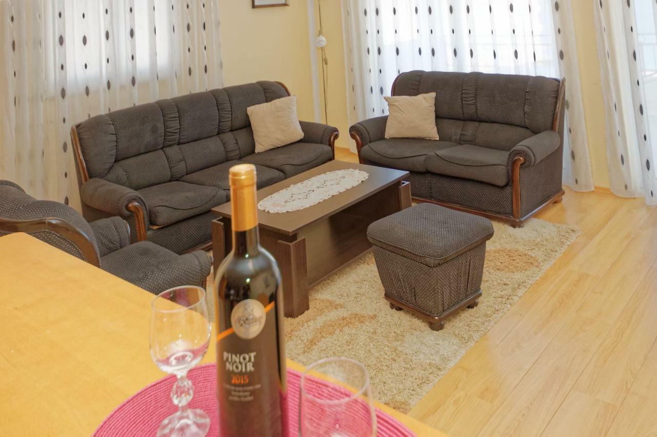אוטייהא Apartments Ajla מראה חיצוני תמונה